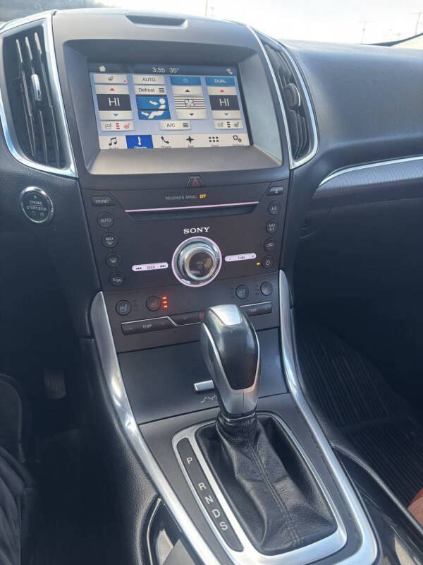 2017 Ford Edge Titanium