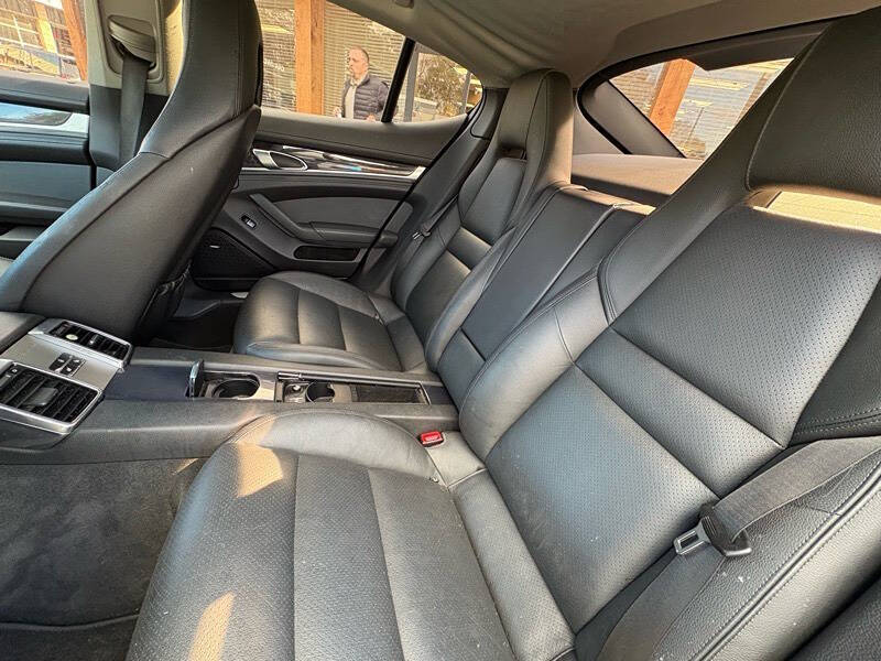 2012 Porsche Panamera 4