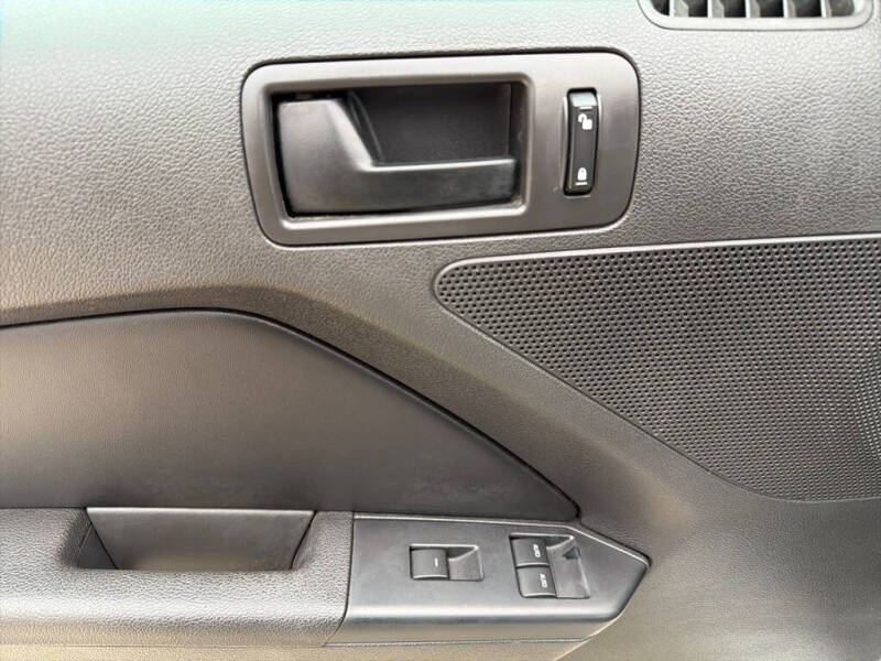 2014 Ford Mustang V6