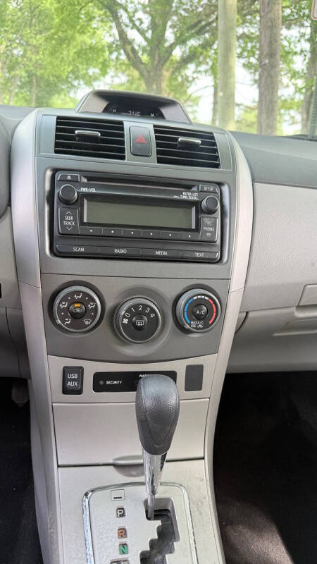 2012 Toyota Corolla LE