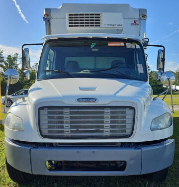 2013 Freightliner Business class M2