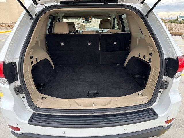 2020 Jeep Grand Cherokee Laredo E