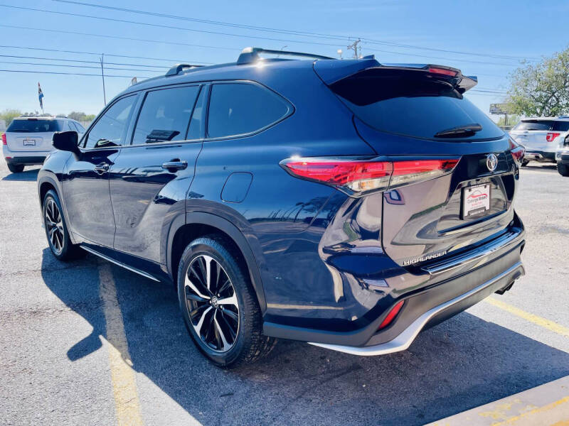 2022 Toyota Highlander XSE