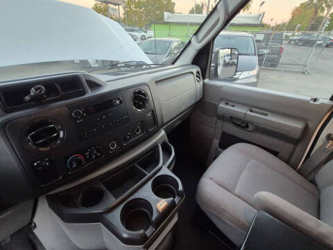 2012 Ford E-Series E-150