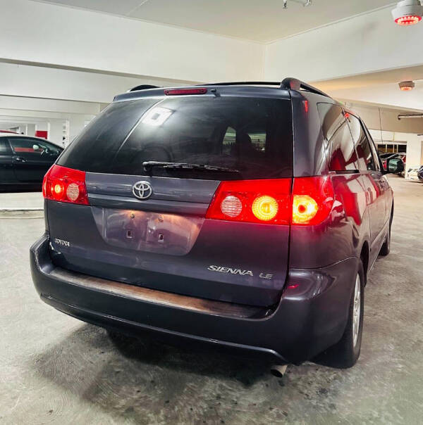 2007 Toyota Sienna LE 7-Passenger