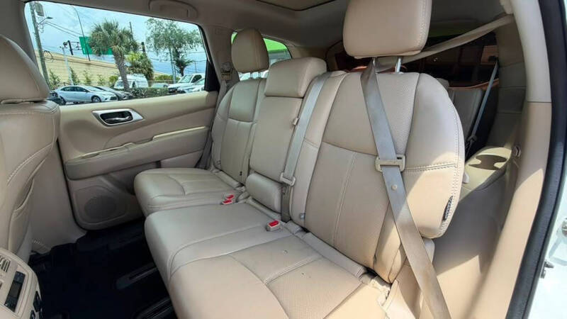 2020 Nissan Pathfinder Platinum