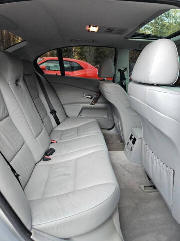 2004 BMW 5 Series 525i