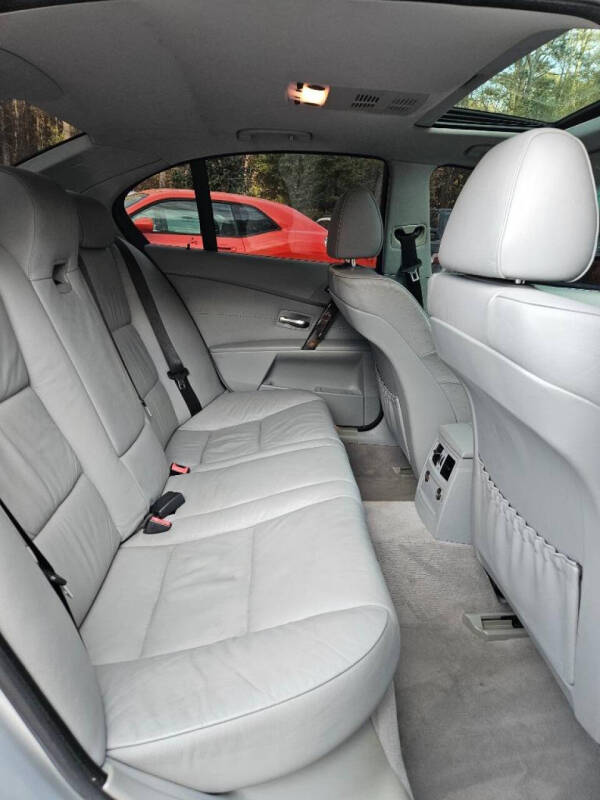 2004 BMW 5 Series 525i