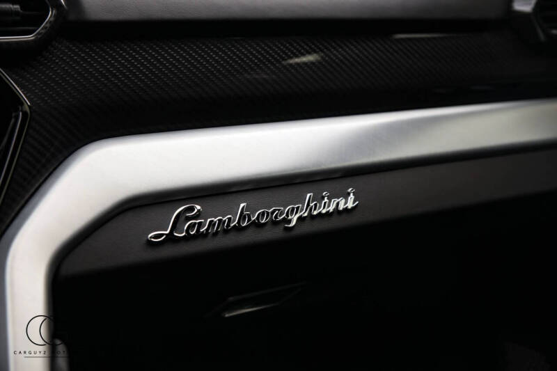 2020 Lamborghini Urus