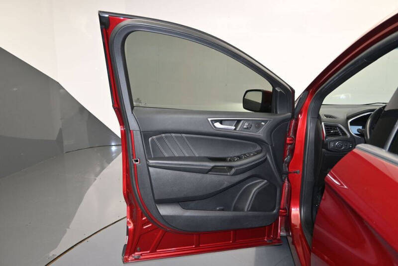2019 Ford Edge ST