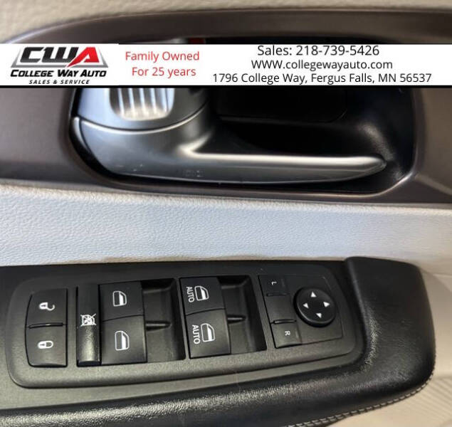 2021 Chrysler Voyager LX