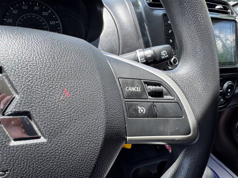 2024 Mitsubishi Mirage ES