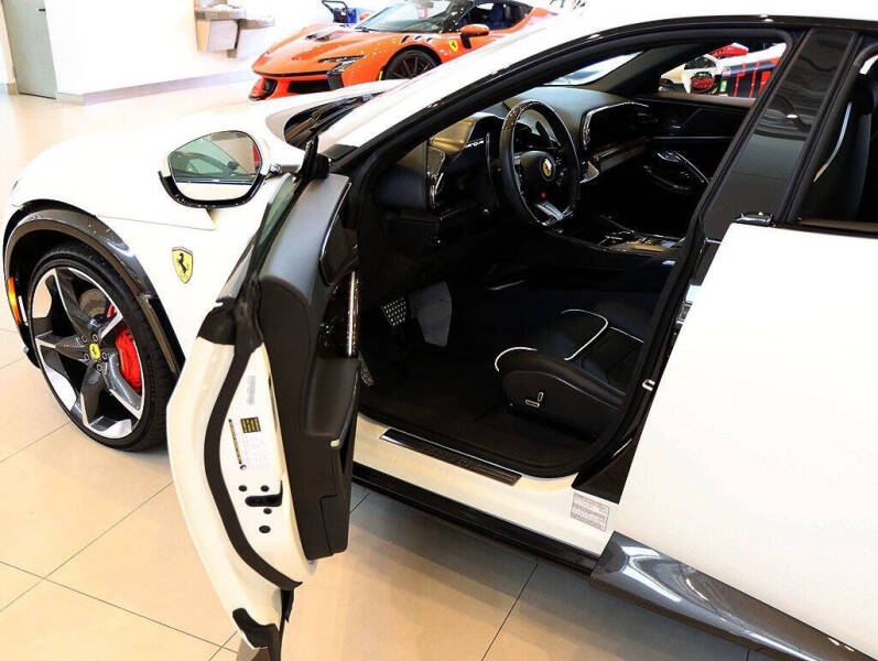 2024 Ferrari Purosangue