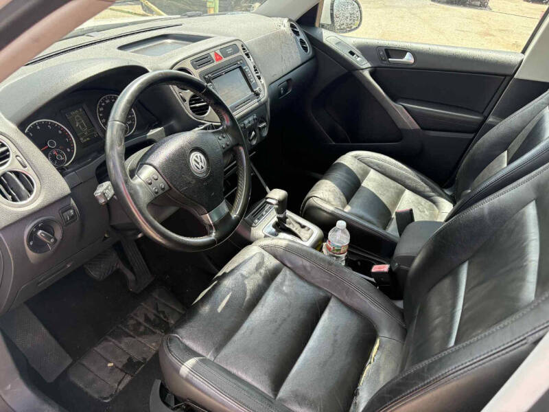 2010 Volkswagen Tiguan SE 4Motion