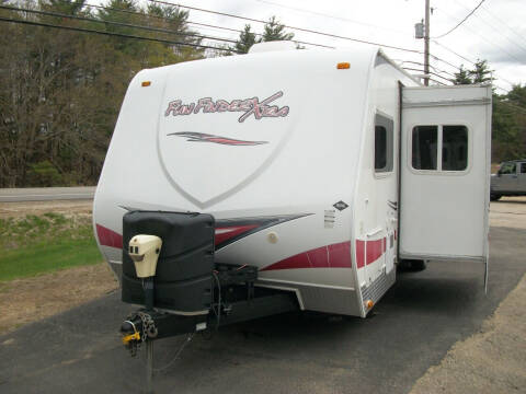 2011 Funfinder XT 276 Toy Hauler for sale at Olde Bay RV in Rochester NH