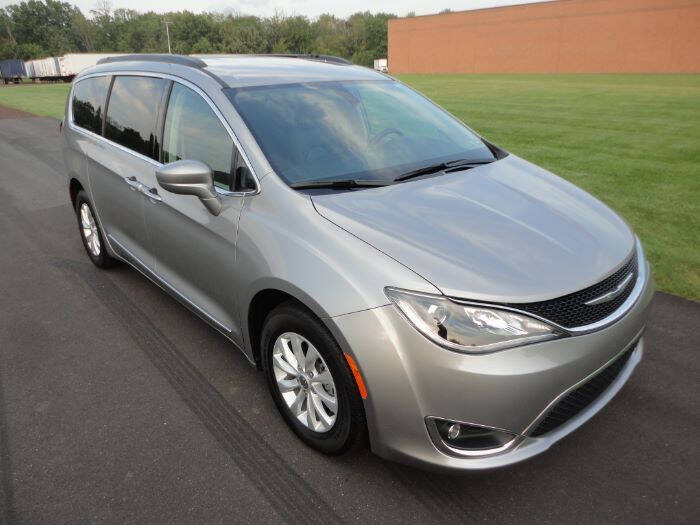 2017 Chrysler Pacifica Touring-L