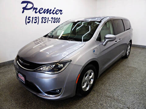 2017 Chrysler Pacifica Hybrid Touring Plus