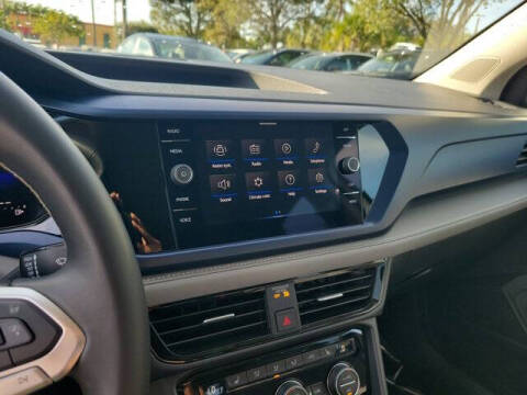 2024 Volkswagen Taos SE