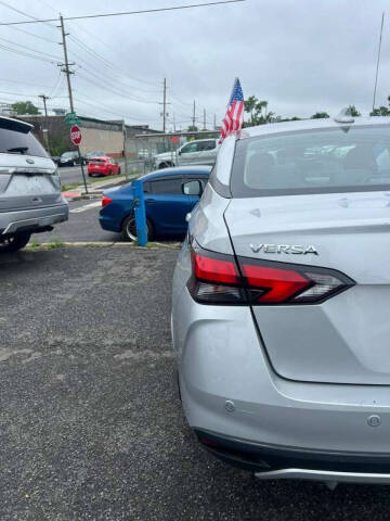 2021 Nissan Versa SV