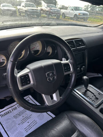 2013 Dodge Challenger SXT Plus