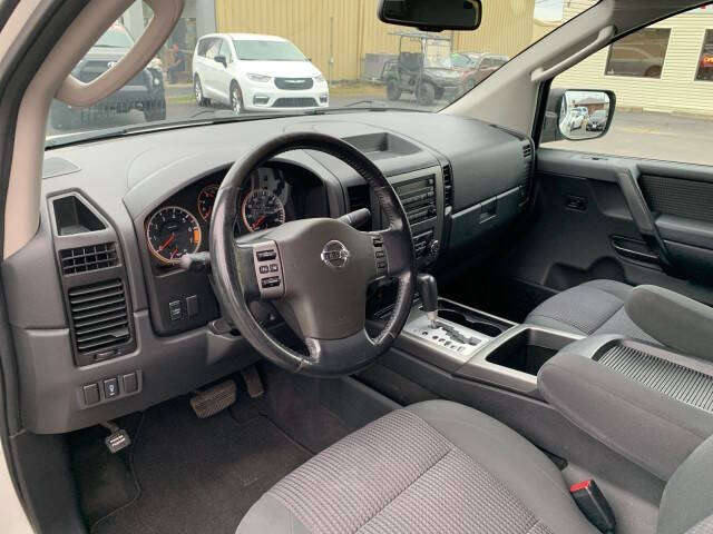 2010 Nissan Titan SE