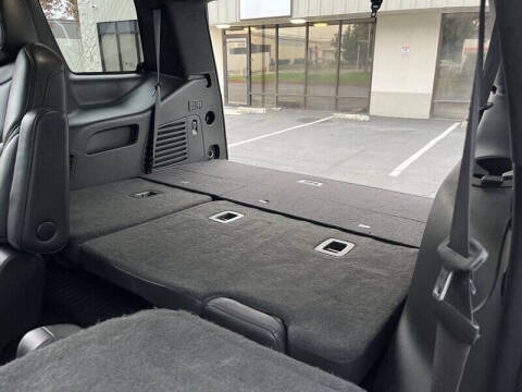 2017 Cadillac Escalade Platinum