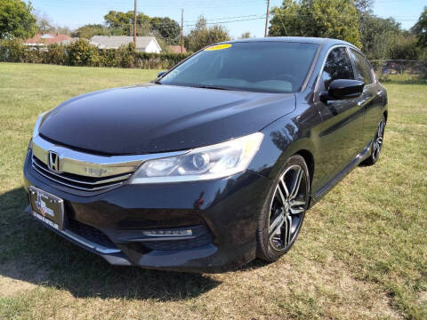 2017 Honda Accord for sale at LA PULGA DE AUTOS in Dallas TX