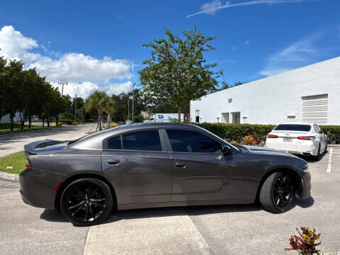 2017 Dodge Charger SXT