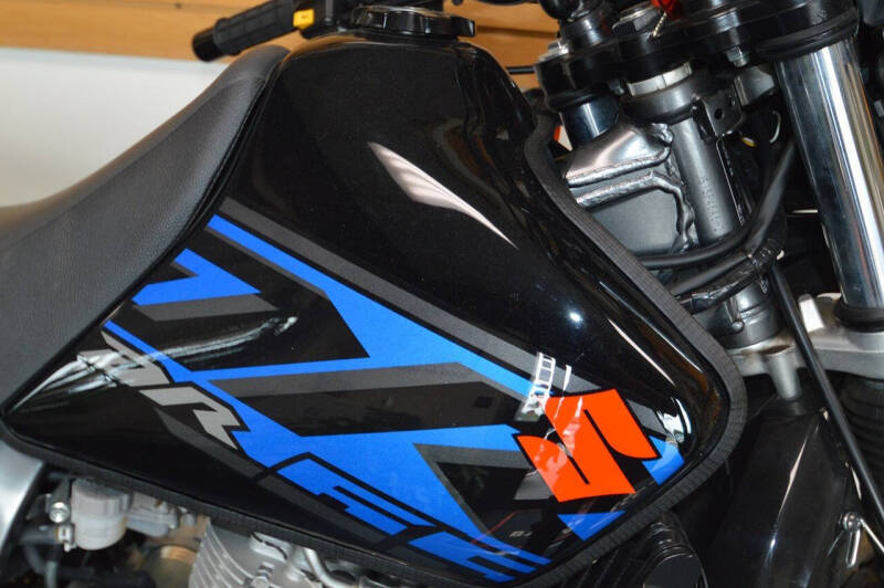 2017 Suzuki DR650SE