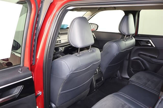 2023 Mitsubishi Outlander SE