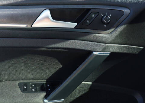 2019 Volkswagen Golf GTI S