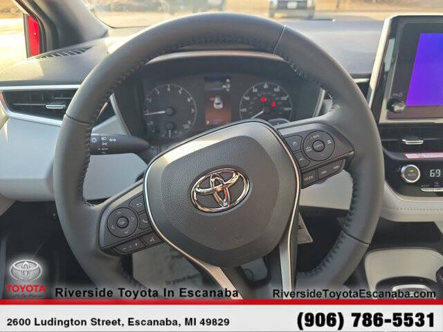 2025 Toyota Corolla Hatchback SE