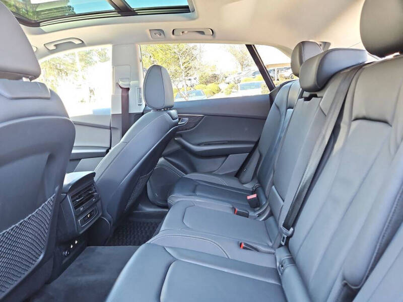 2022 Audi Q8 quattro Premium 55 TFSI