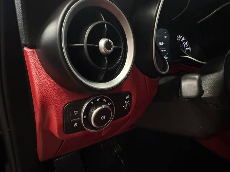 2018 Alfa Romeo Stelvio Ti