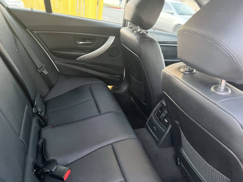 2013 BMW 3 Series 328i