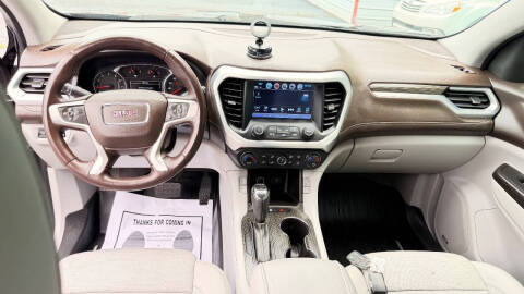 2017 GMC Acadia SLT-1