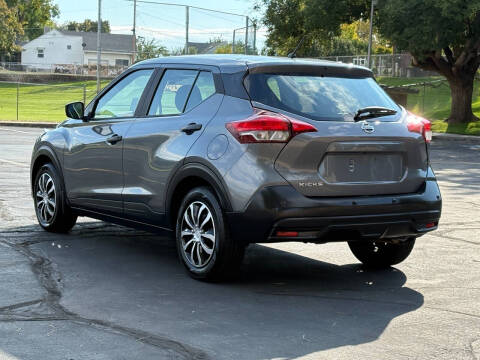 2020 Nissan Kicks S