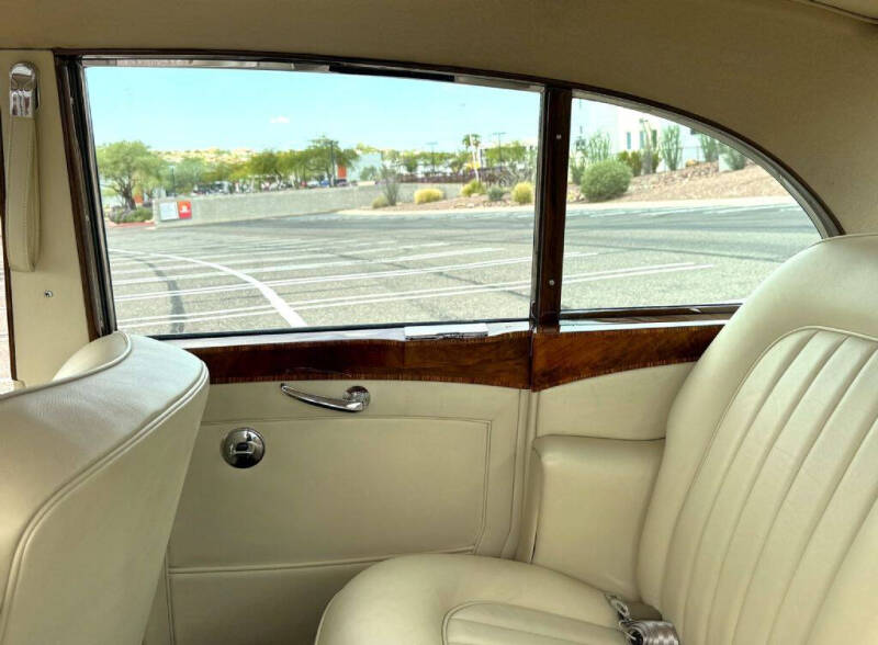 1965 Rolls-Royce Silver Cloud III Flying Spur