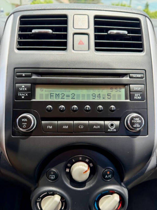 2014 Nissan Versa Note SV