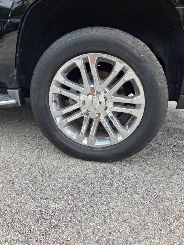 2016 Cadillac Escalade Standard