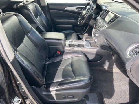 2020 Nissan Pathfinder SL