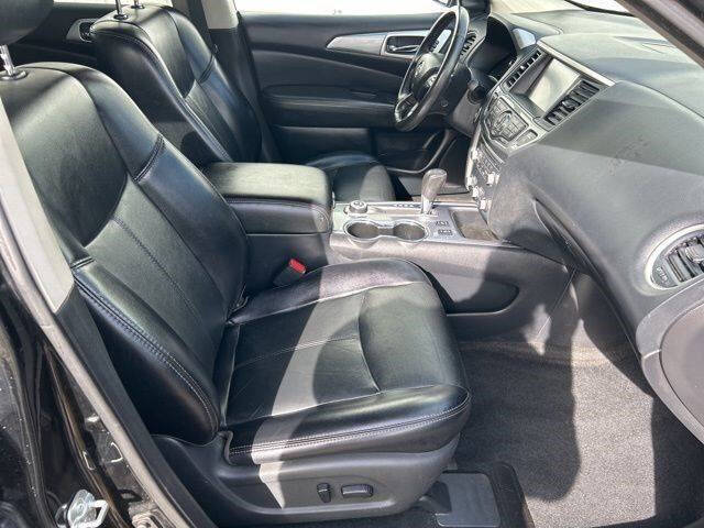 2020 Nissan Pathfinder SL