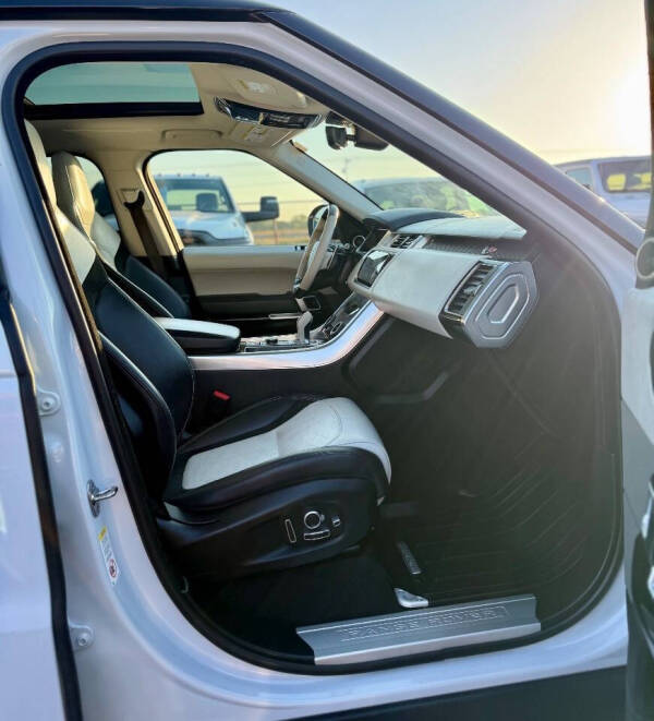 2020 Land Rover Range Rover Sport SVR