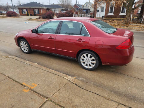 2007 Honda Accord for sale at Randy's Auto Plaza in Dubuque IA