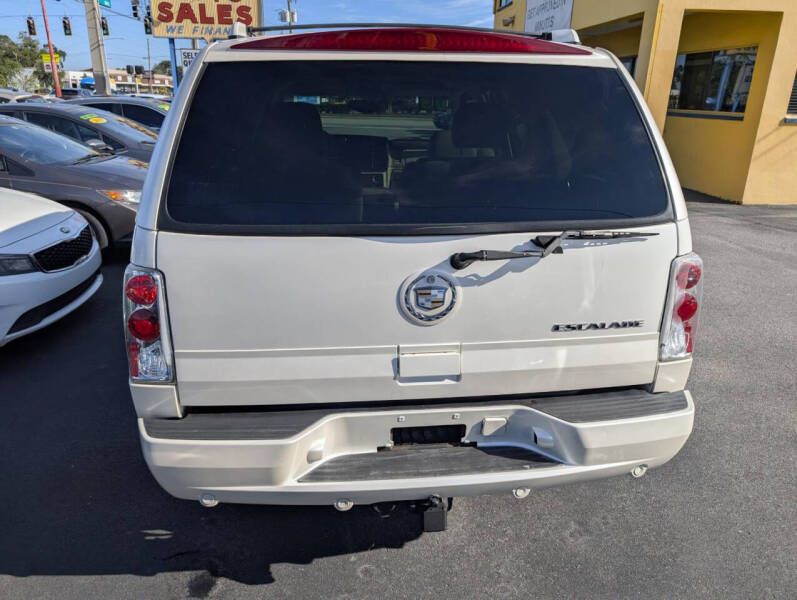 2003 Cadillac Escalade