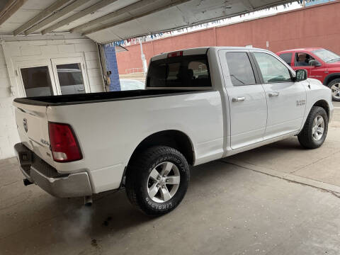 2017 RAM 1500 SLT