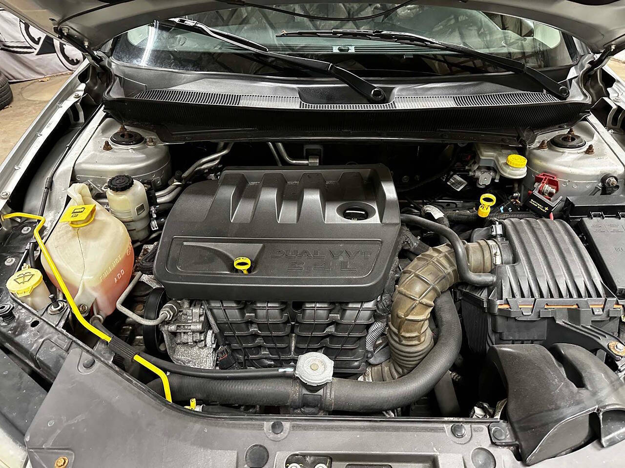 2009 Chrysler Sebring 28