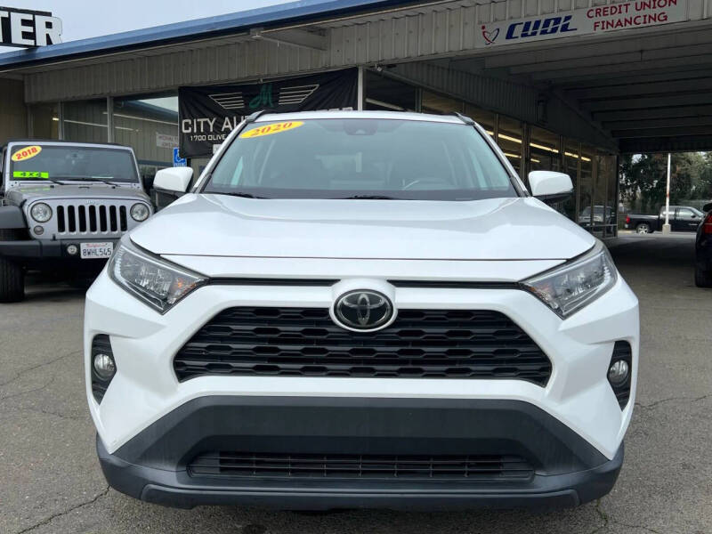 2020 Toyota RAV4 XLE