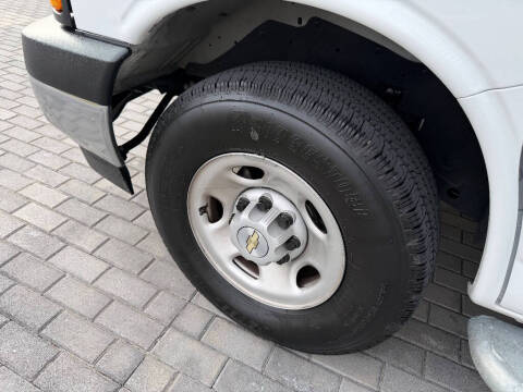 2024 Chevrolet Express 2500