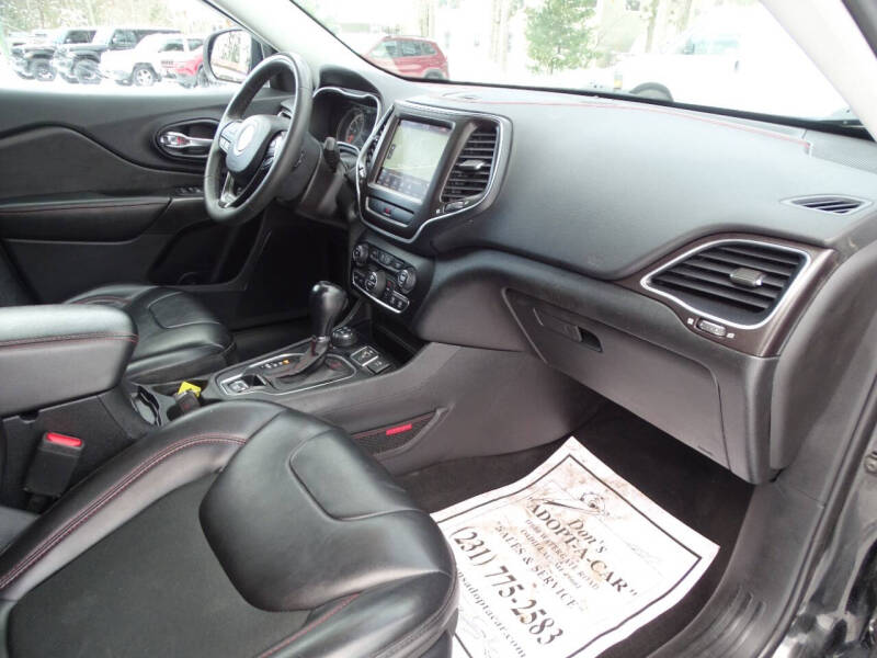 2022 Jeep Cherokee Trailhawk